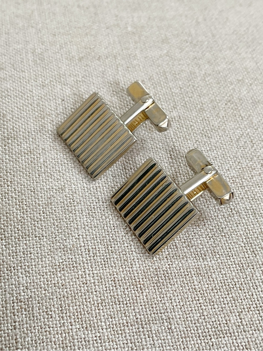 Vintage Swank Two-Tone Ribbed Rectangular Cufflinks - Picture 3 of 8